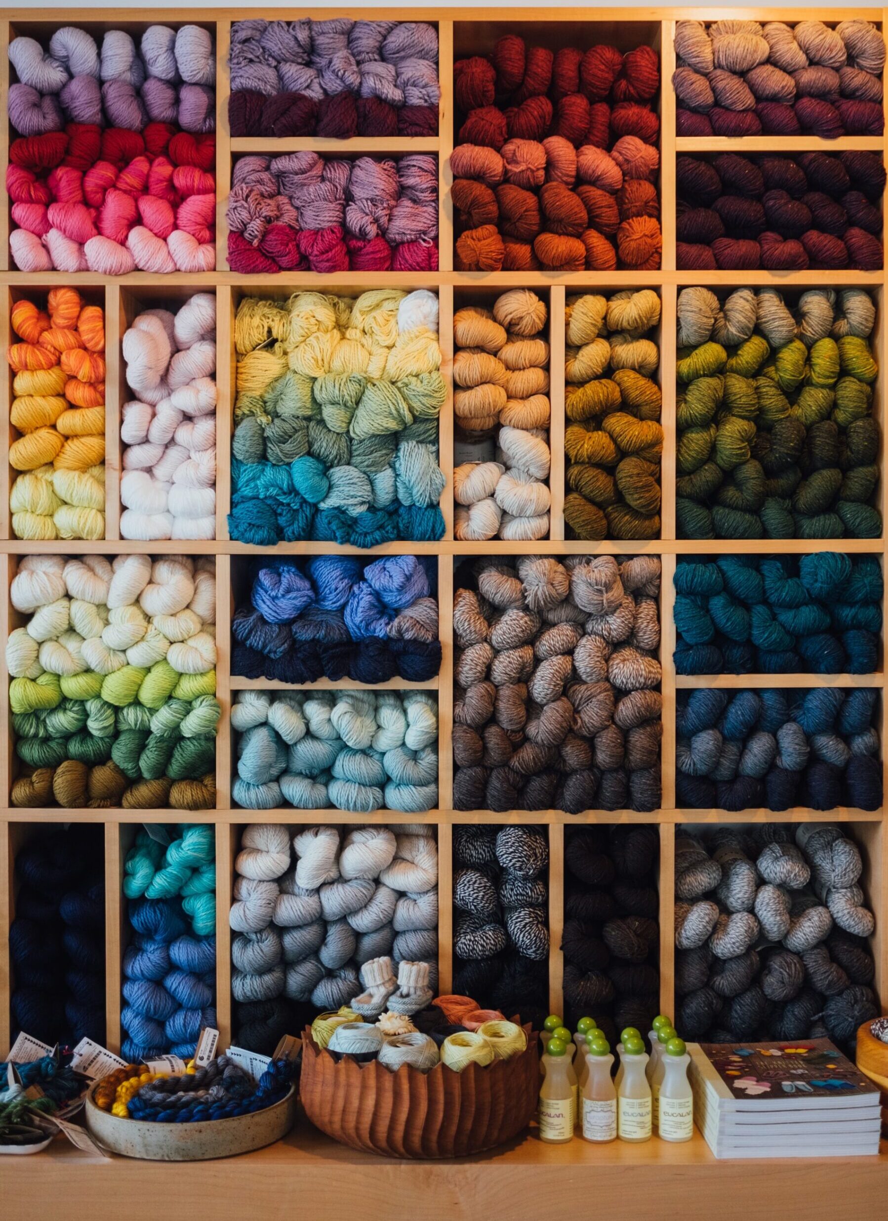 Von Alpaka bis Viskose – Die Welt der Wolle kurz erklärt