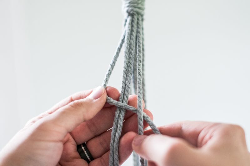 Makramee-Blumemenampel-Kreuzknoten_02