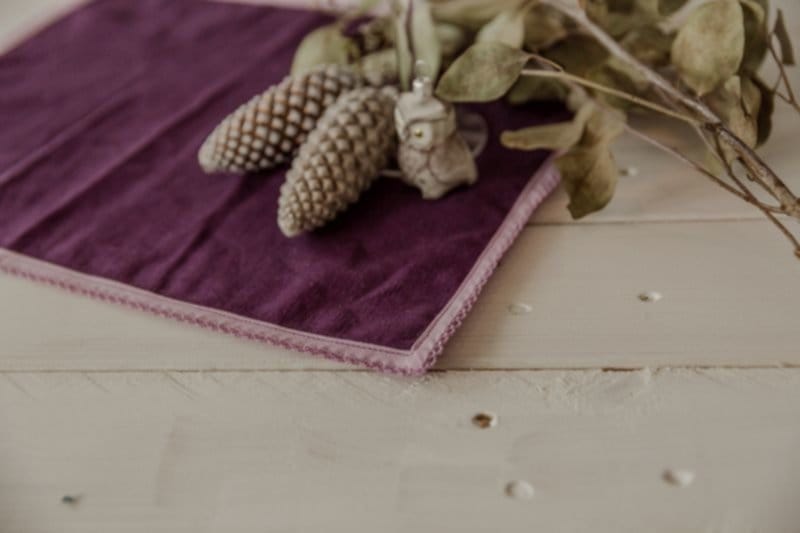 Tischsets mit Schrägband mit Klöppelspitze